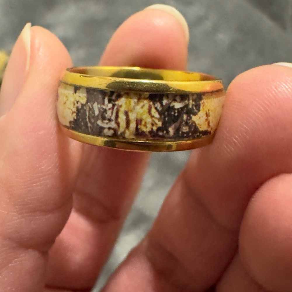 Gold and Brown Women's Ring